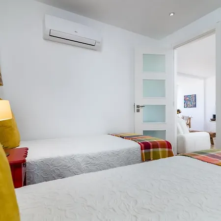 Apartment T2 Tiles *